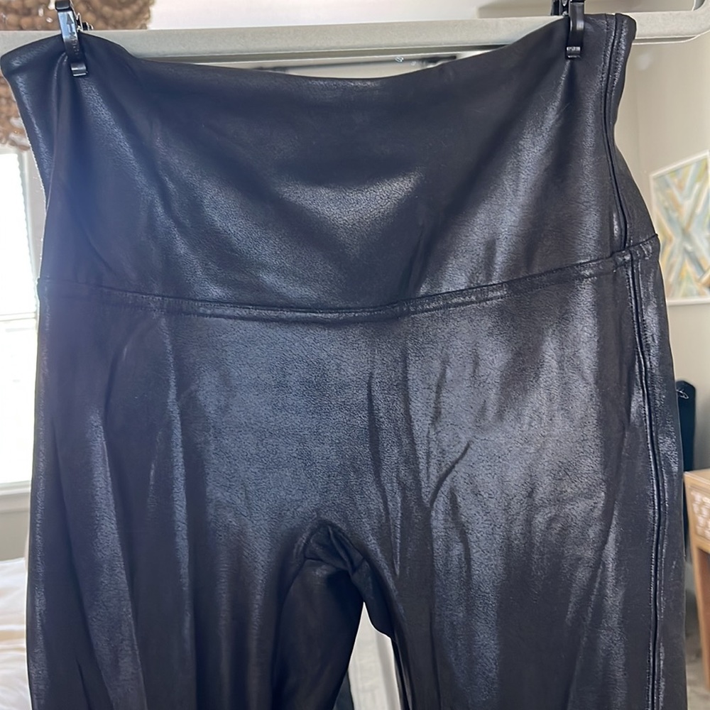 Spanx faux leather leggings / medium